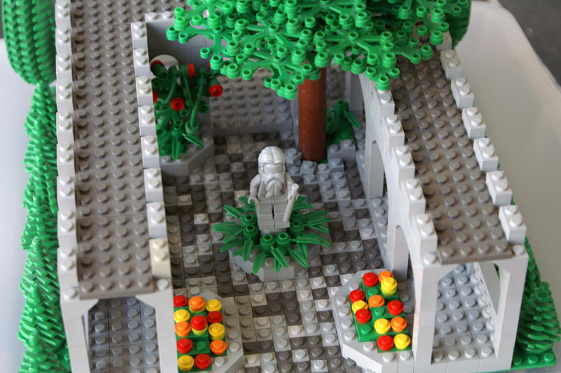 courtyard03.jpg