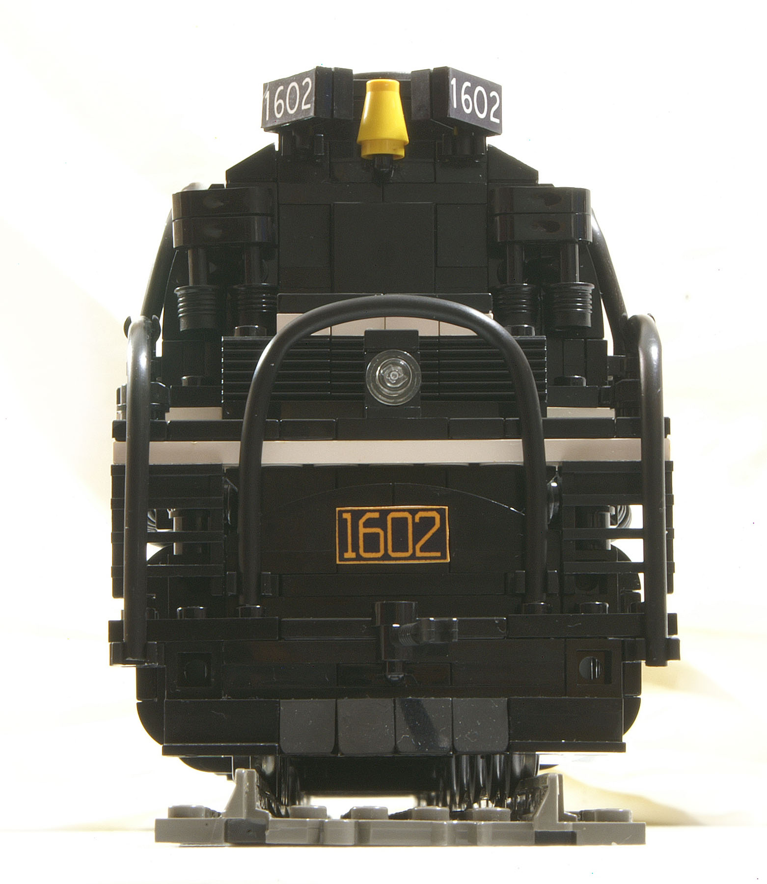 co1602_03.jpg