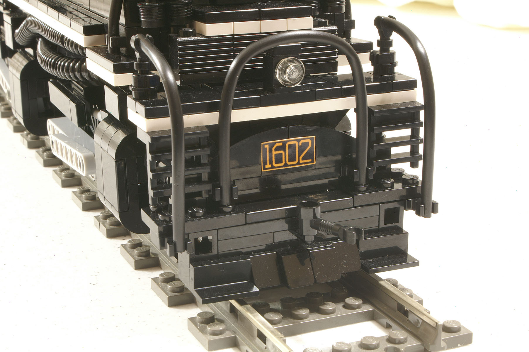 co1602_15.jpg