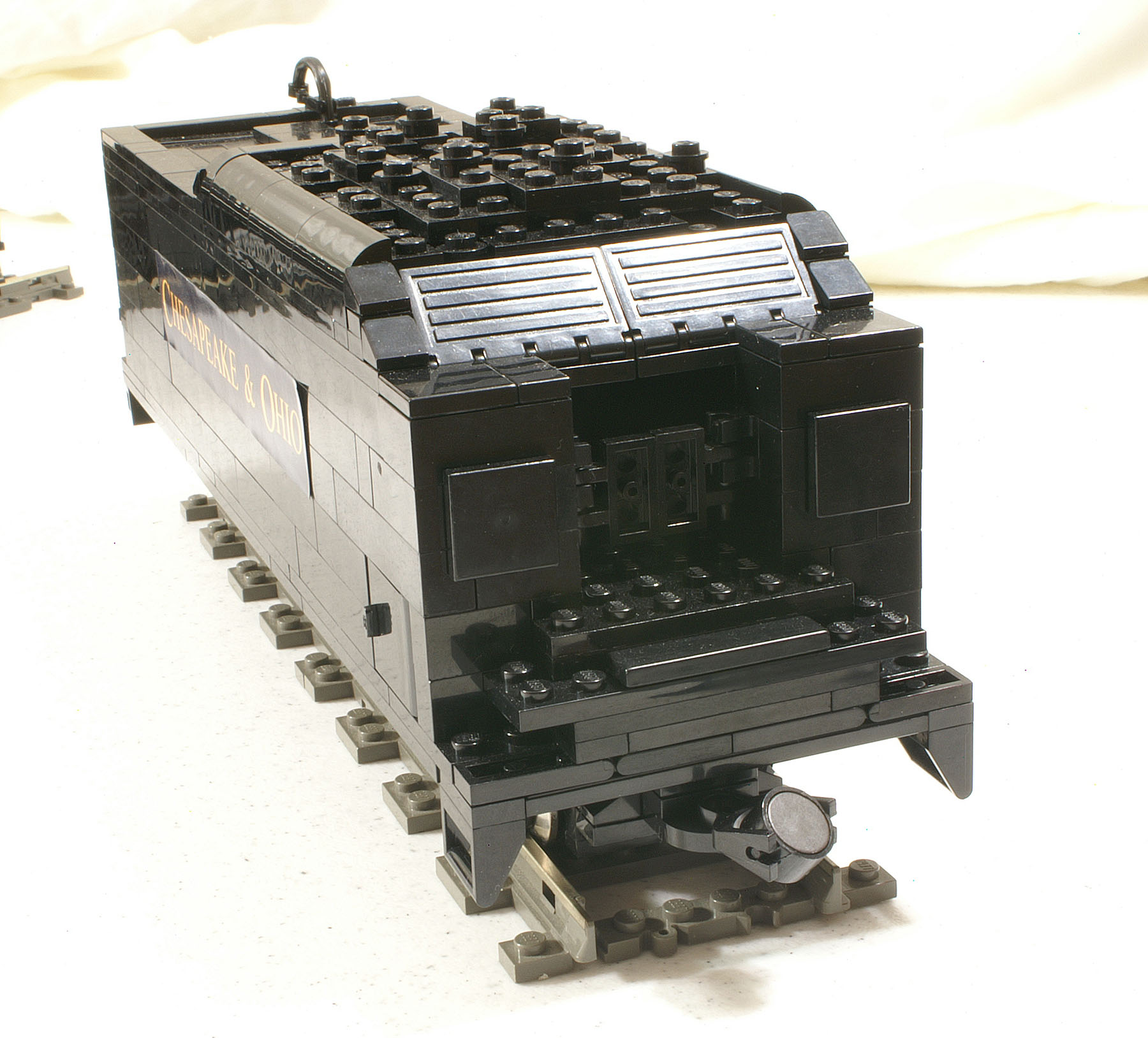 co1602_19.jpg