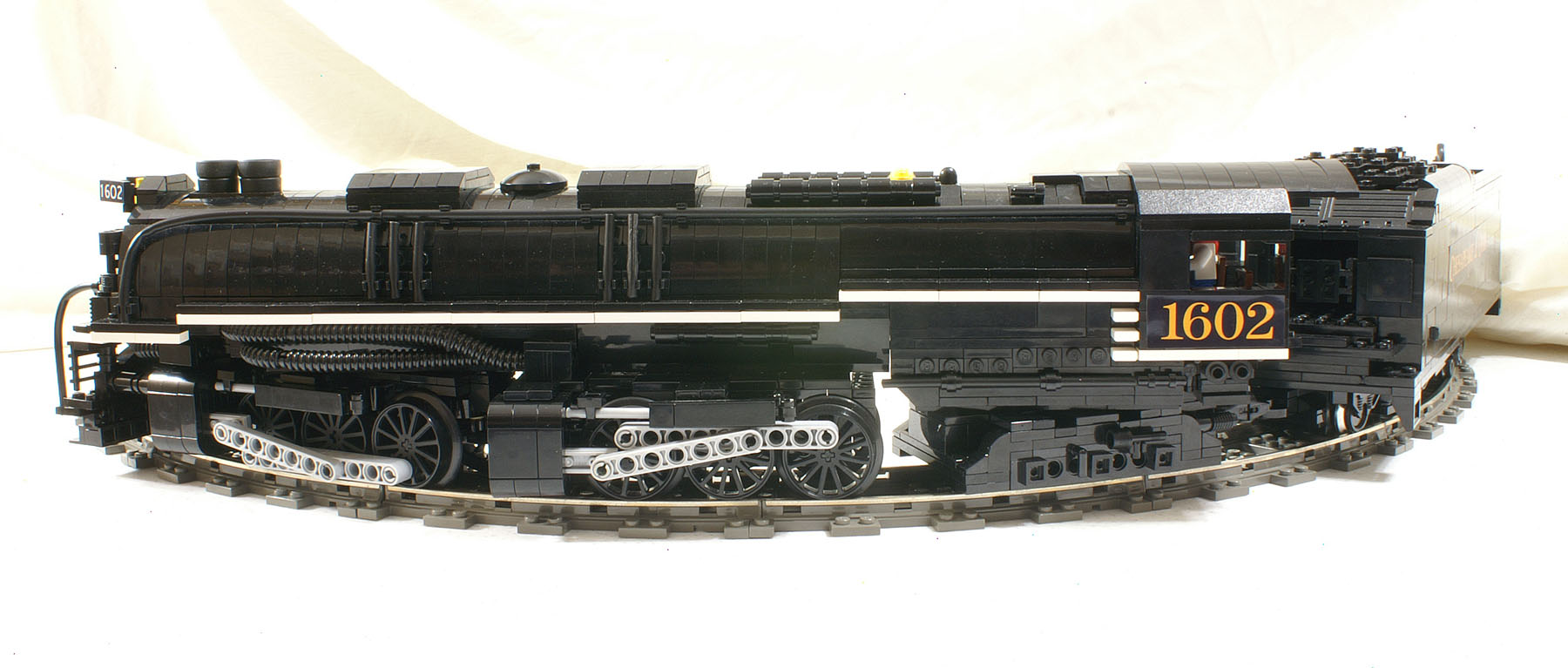 co1602_24.jpg