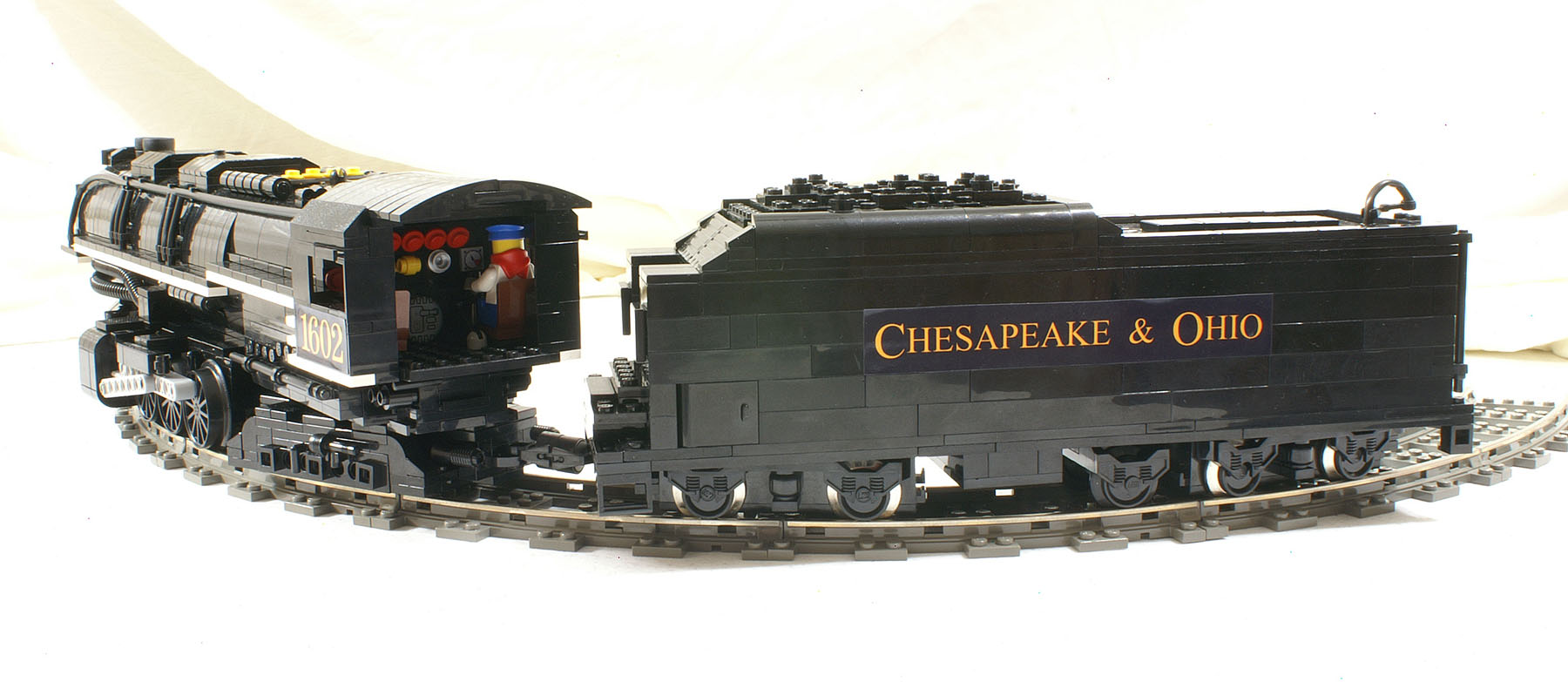 co1602_25.jpg