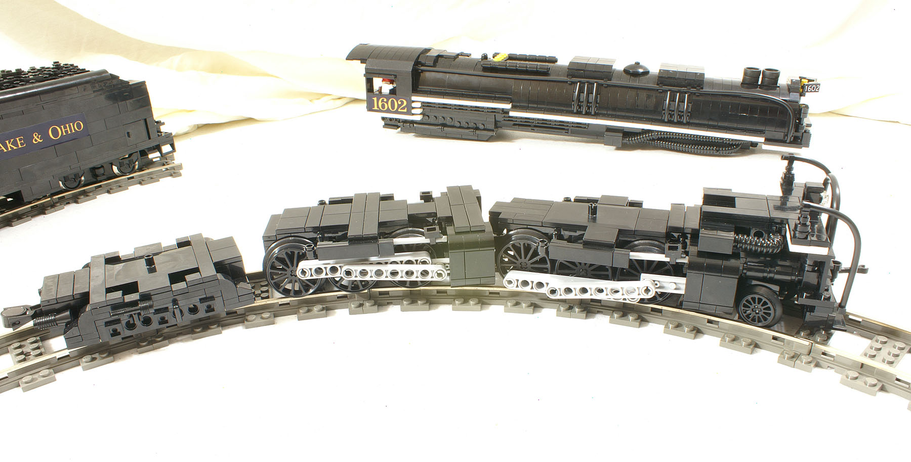 co1602_28.jpg