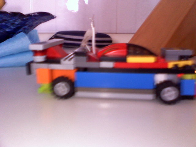 lego_car_2.jpg