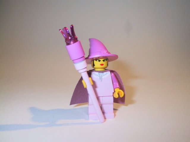 miss_pinkhood02.jpg