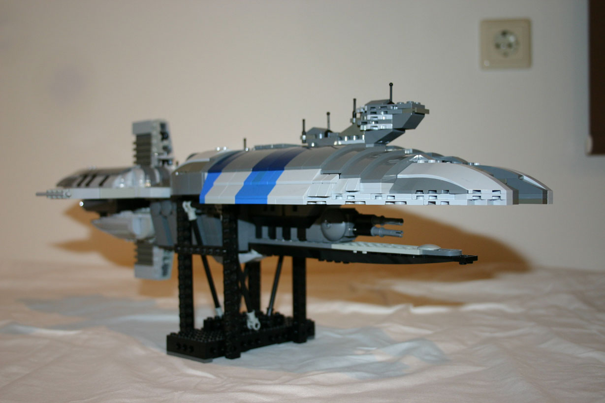isd-munificentstarfrigate2.jpg