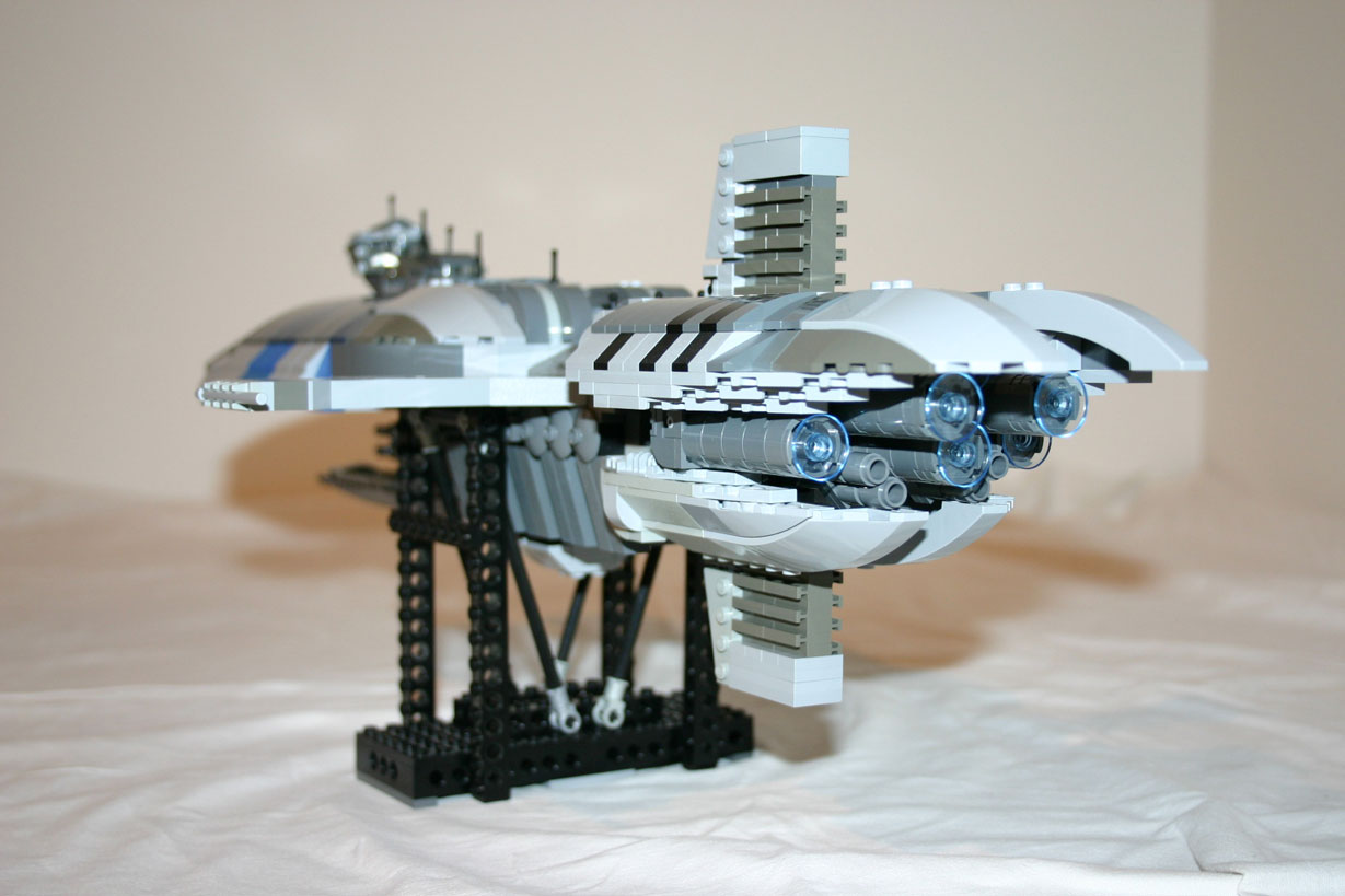 isd-munificentstarfrigate5.jpg