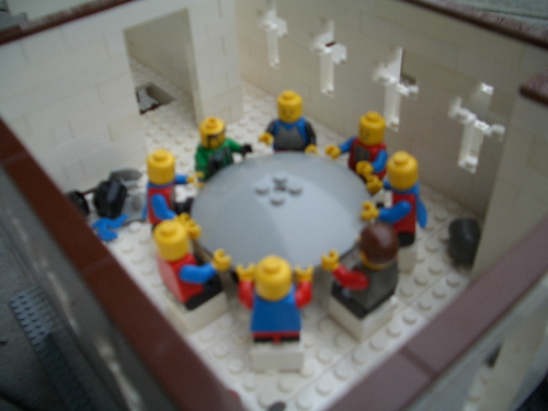 knightsroundtable.jpg