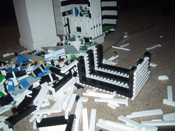 106-0697_img.jpg