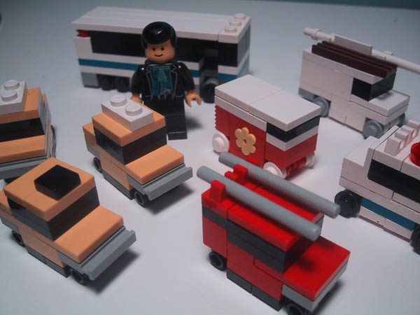 10_with_minifig.jpg