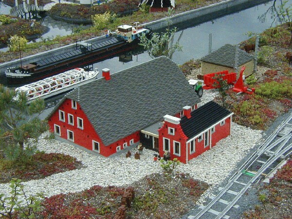 miniland6.jpg