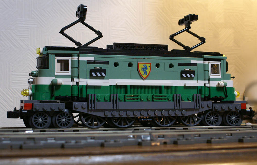 2d2_9100_03.jpg
