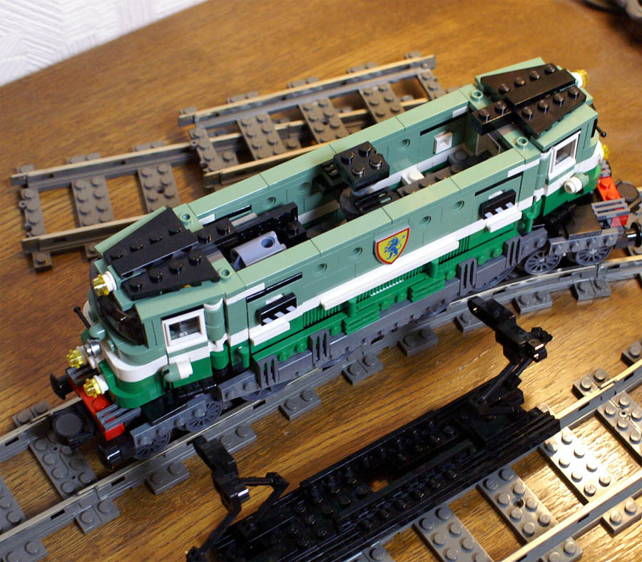 2d2_9100_40.jpg