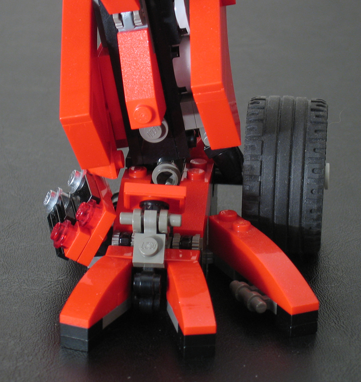 sideswipe_detail_foot2.jpg