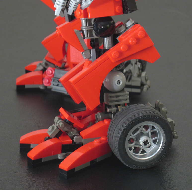 sideswipe_detail_foot3.jpg