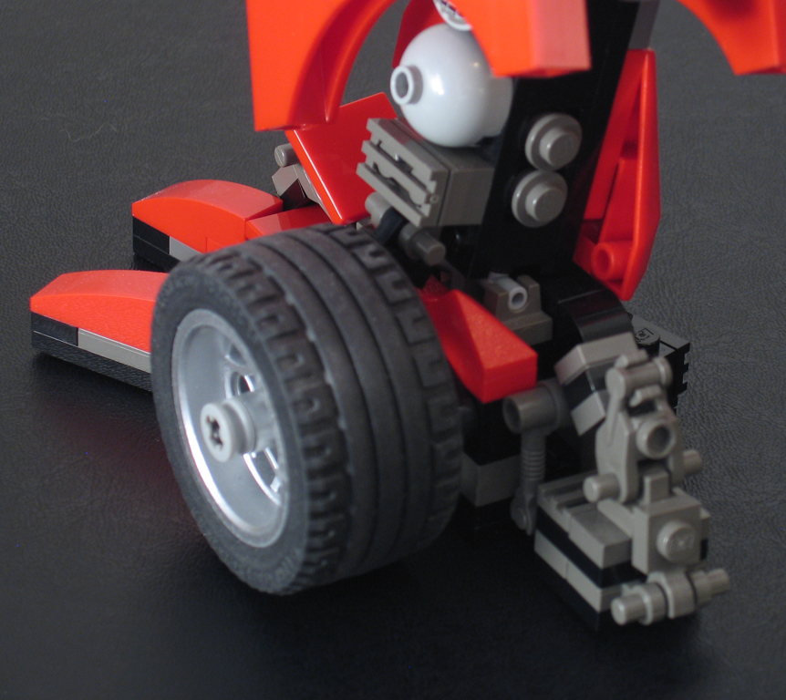 sideswipe_detail_foot7.jpg