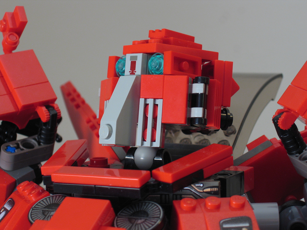 sideswipe_detail_head5.jpg