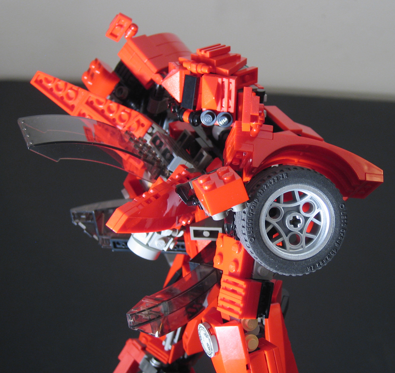 sideswipe_detail_shoulder4.jpg