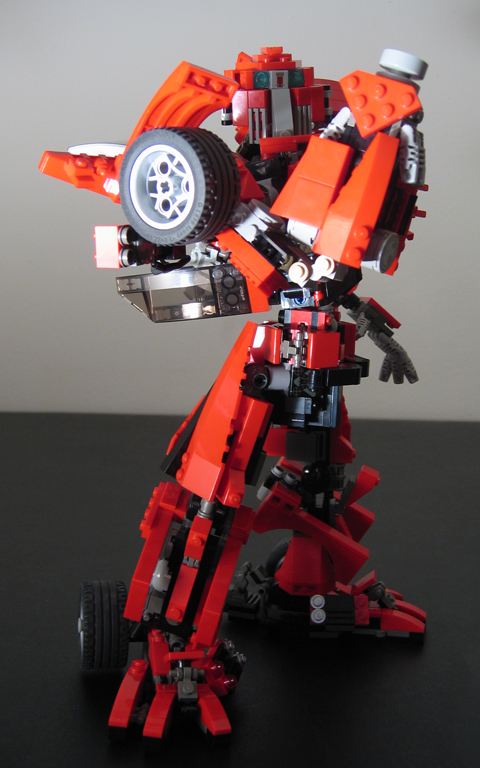 sideswipe_w_gun_up.jpg