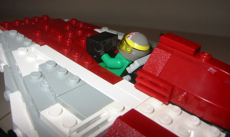 aw_detail-pilot.jpg