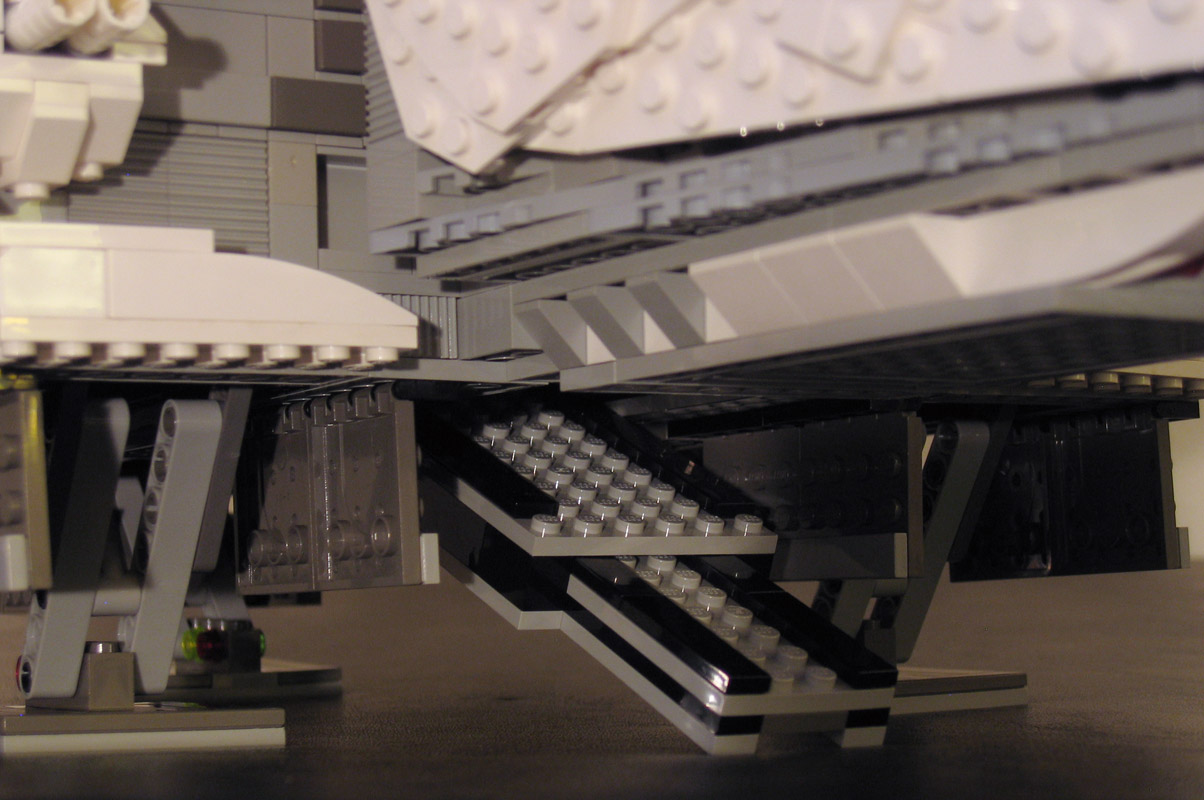 shuttle_detail_gear_ramp.jpg