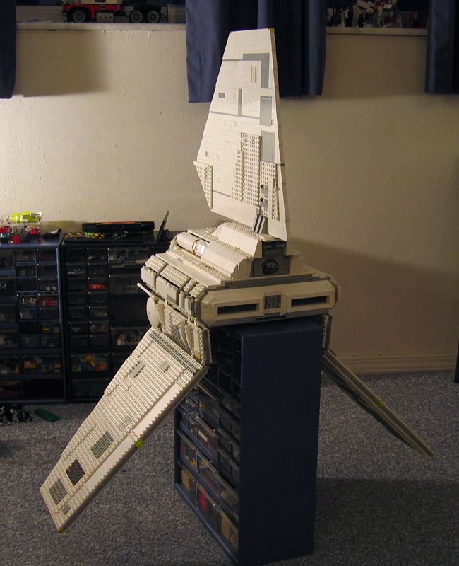 shuttle_wings_down_back.jpg