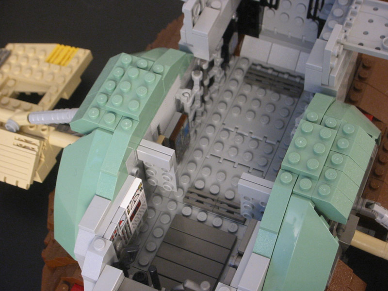 detail_cargo1shut.jpg