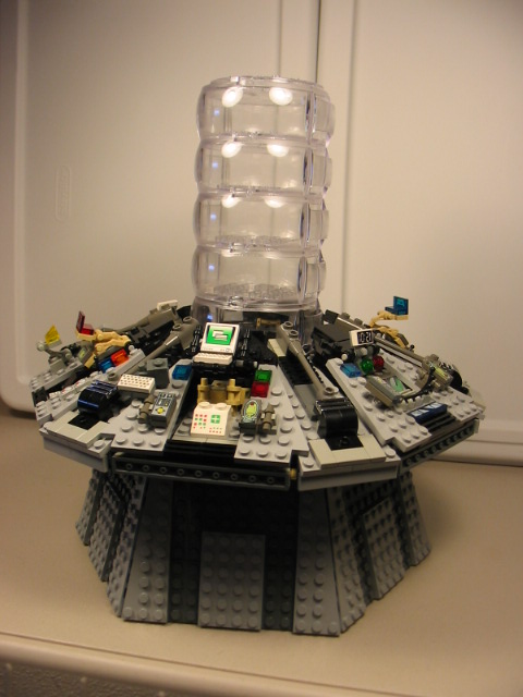 tardis-console-001.jpg