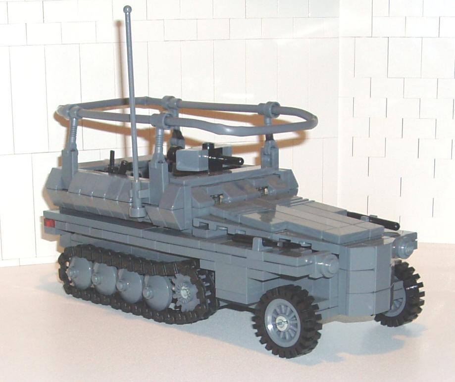 sfzdk_-_sdkfz_250_half-track_-_01.jpg