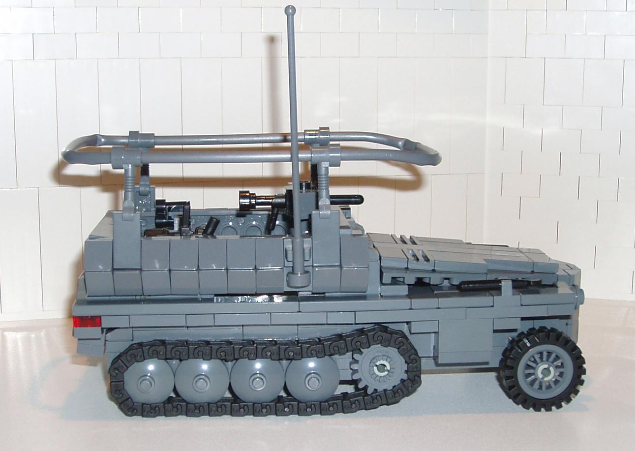 sfzdk_-_sdkfz_250_half-track_-_02.jpg