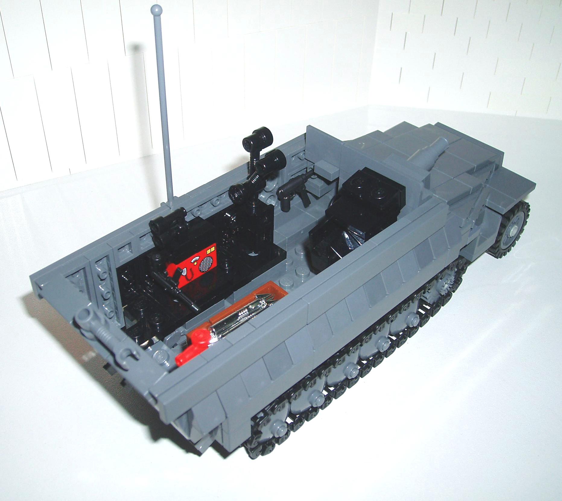 sfzdk_-_sdkfz_251_half-track_-_13.jpg