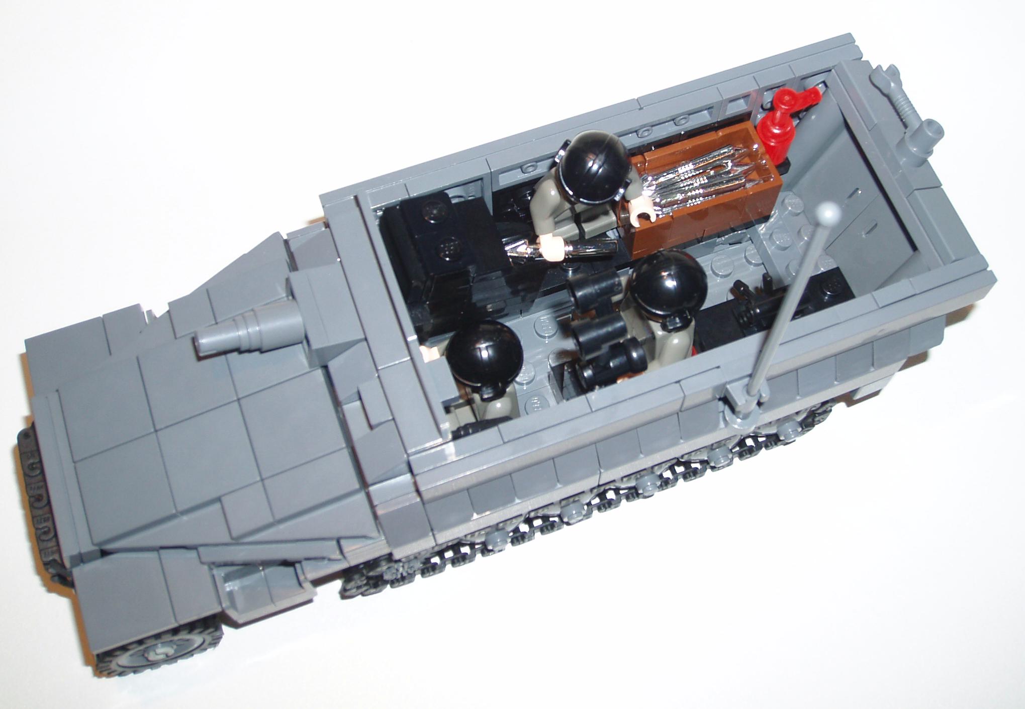 sfzdk_-_sdkfz_251_half-track_-_18.jpg