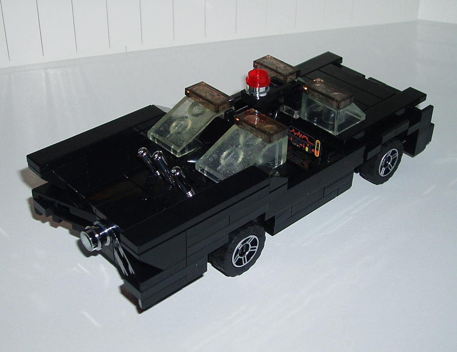 sfzdk_-_batmobile_60s_-_03.jpg