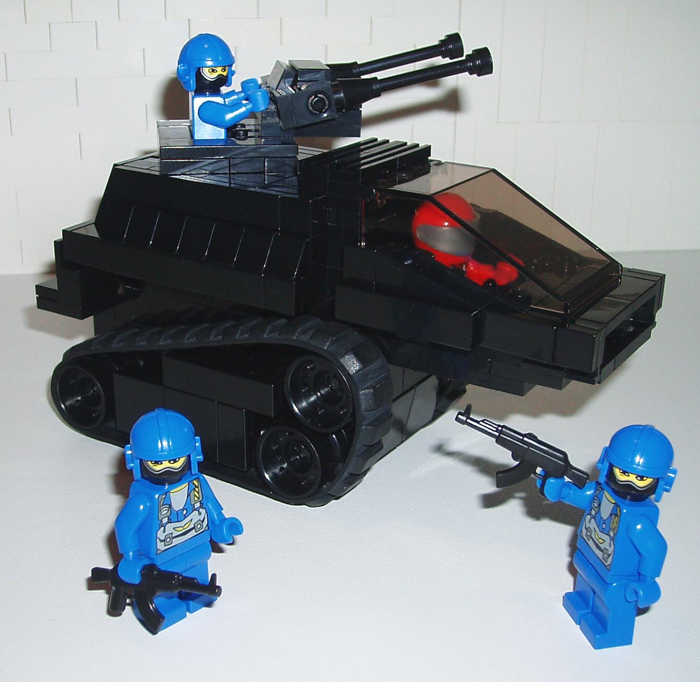 sfzdk_-_hiss_tank_-_00.jpg