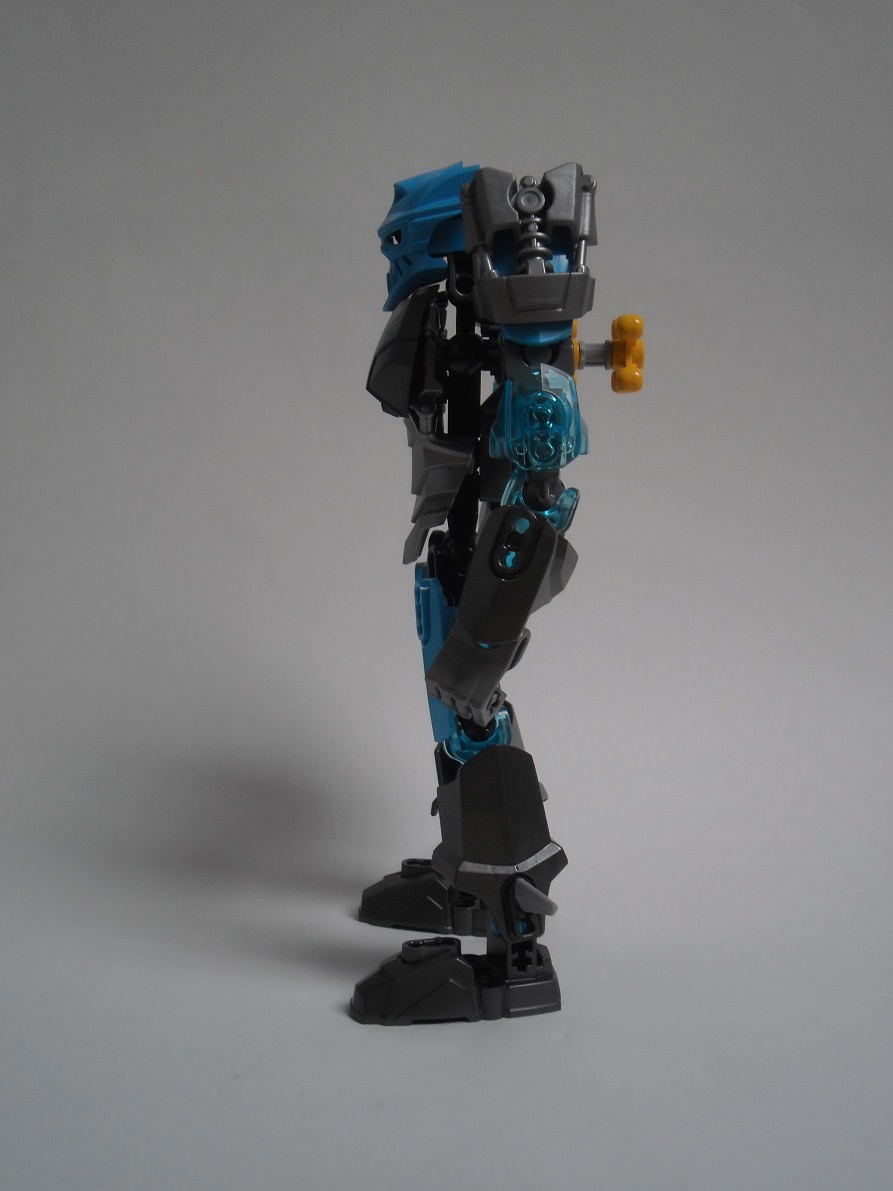 pb190093.jpg