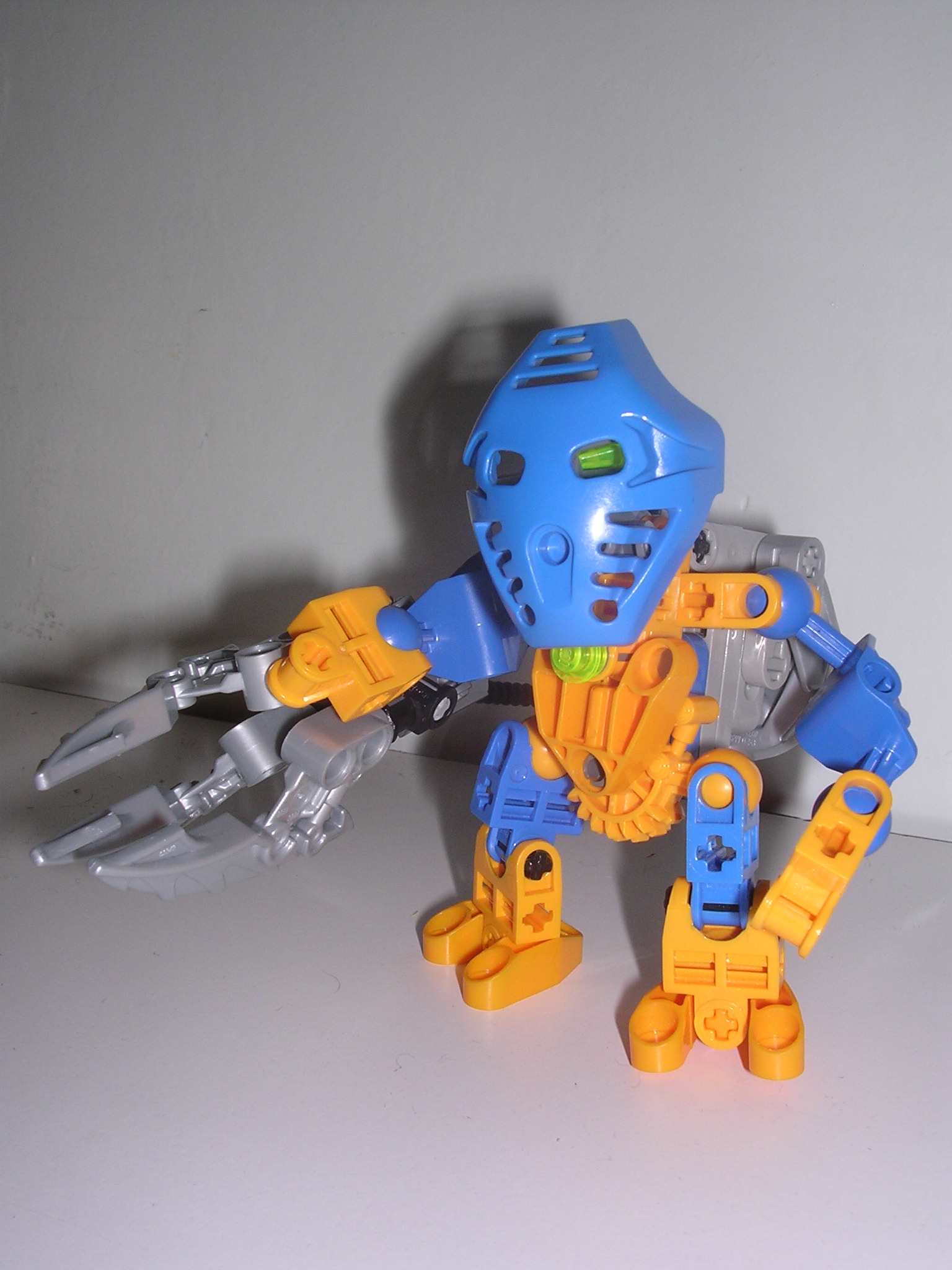 bionic_arm_01.jpg