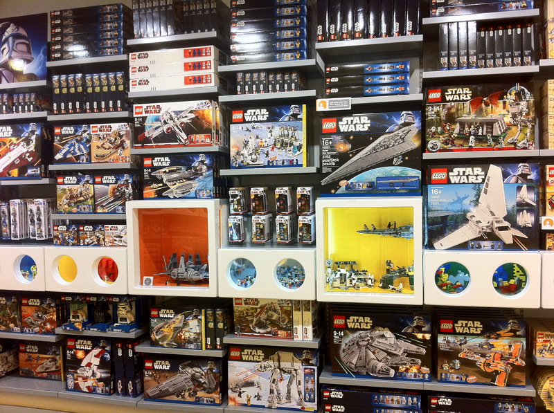 legostore2.jpg