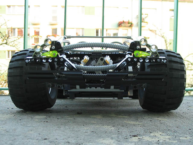 05_front.jpg