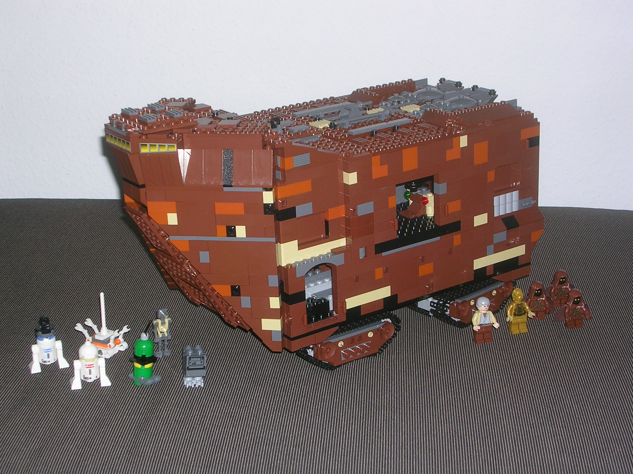 10144-01-12-sandcrawler.jpg