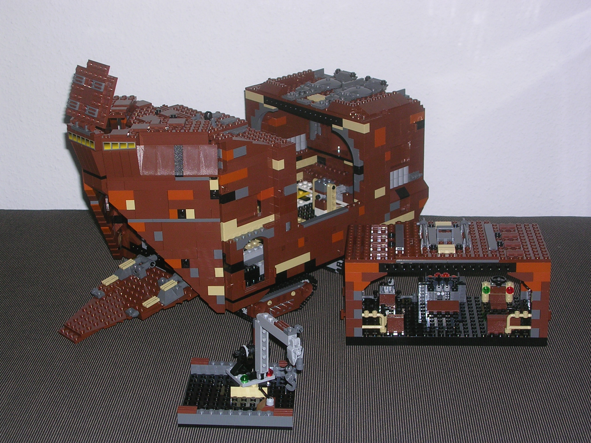 10144-01-13-sandcrawler.jpg
