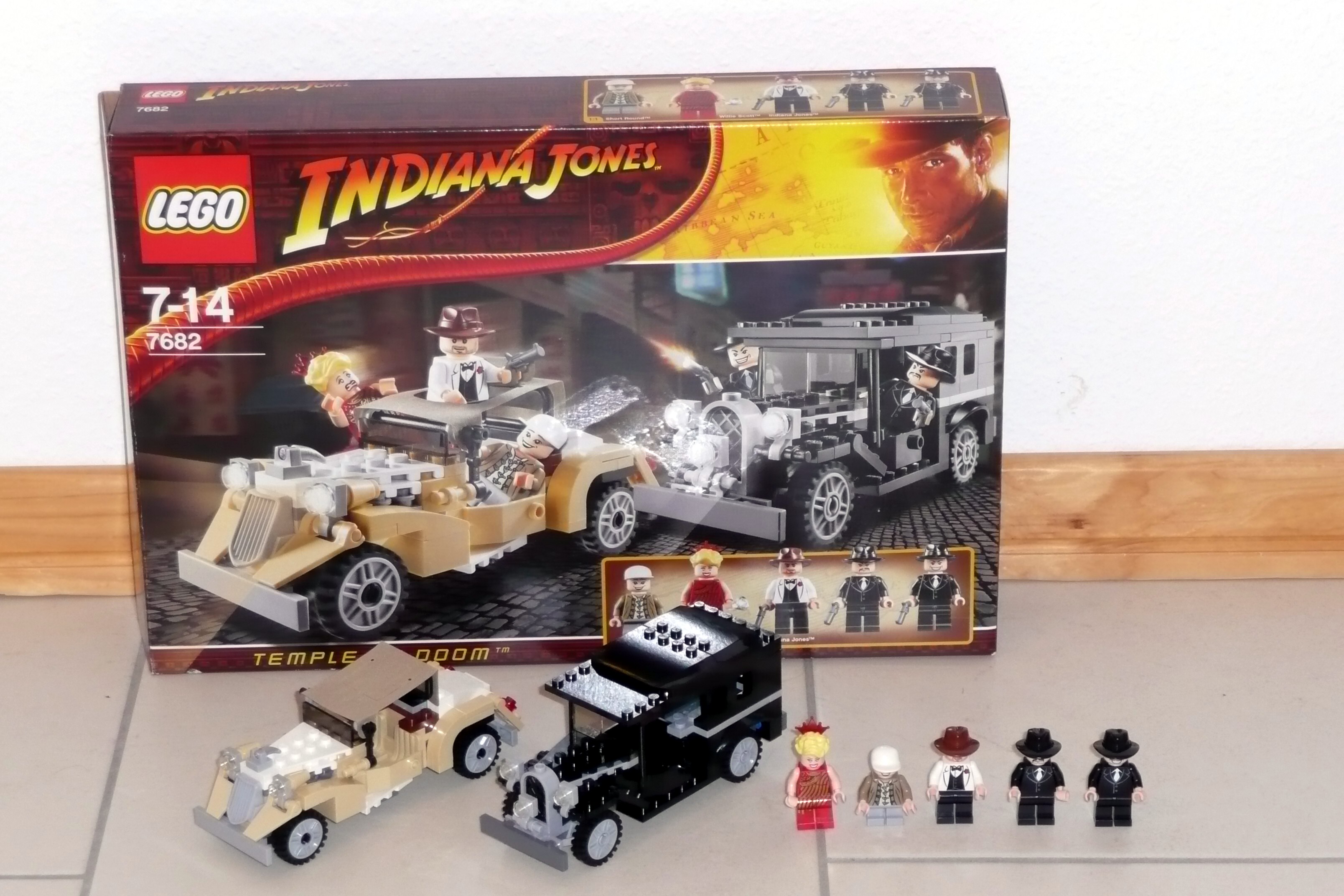 7682-01-25-indiana_jones.jpg