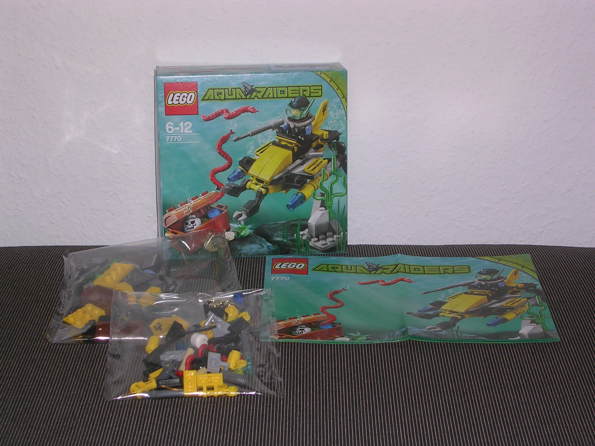 7770-01-11-aqua_raiders.jpg