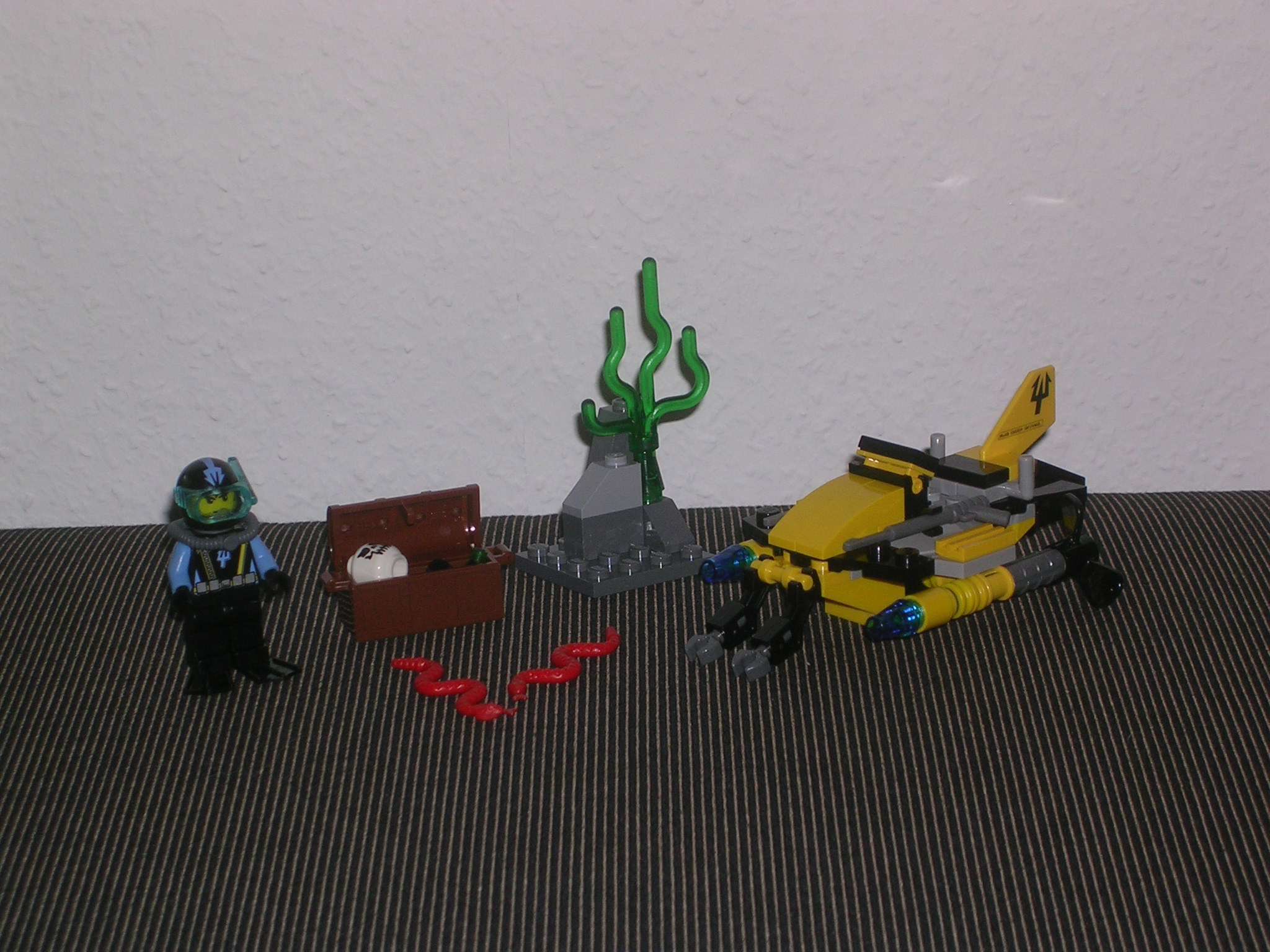 7770-01-16-aqua_raiders.jpg