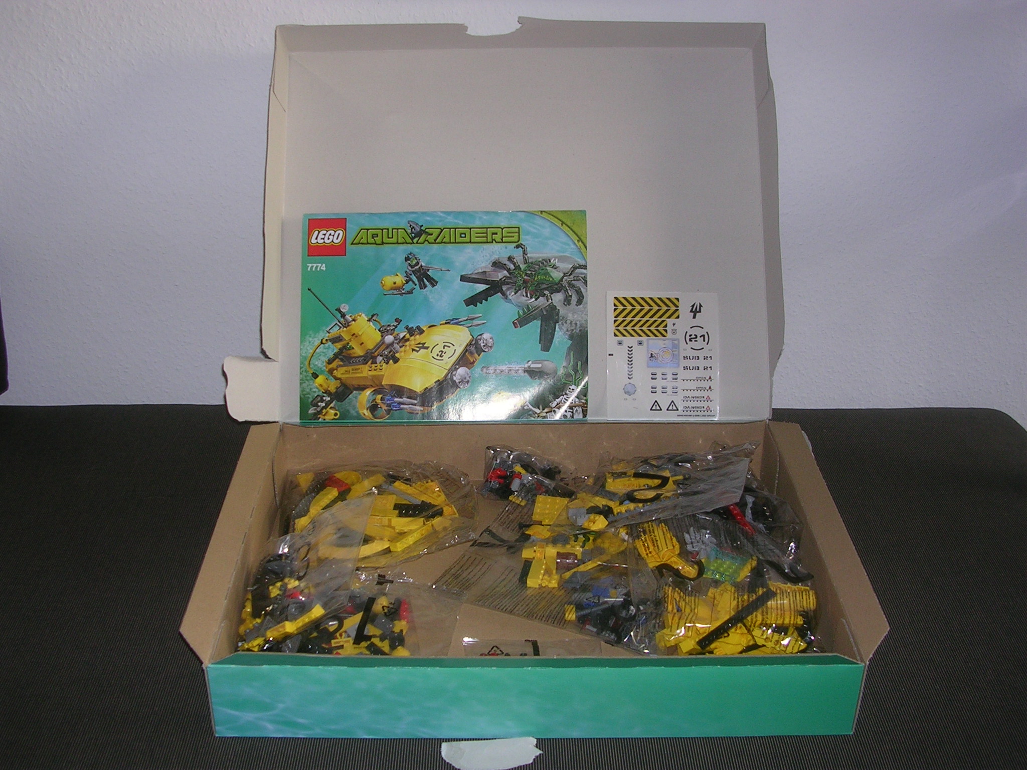 7774-01-11_crab_crusher_u-boot_und_riesenkrebs.jpg