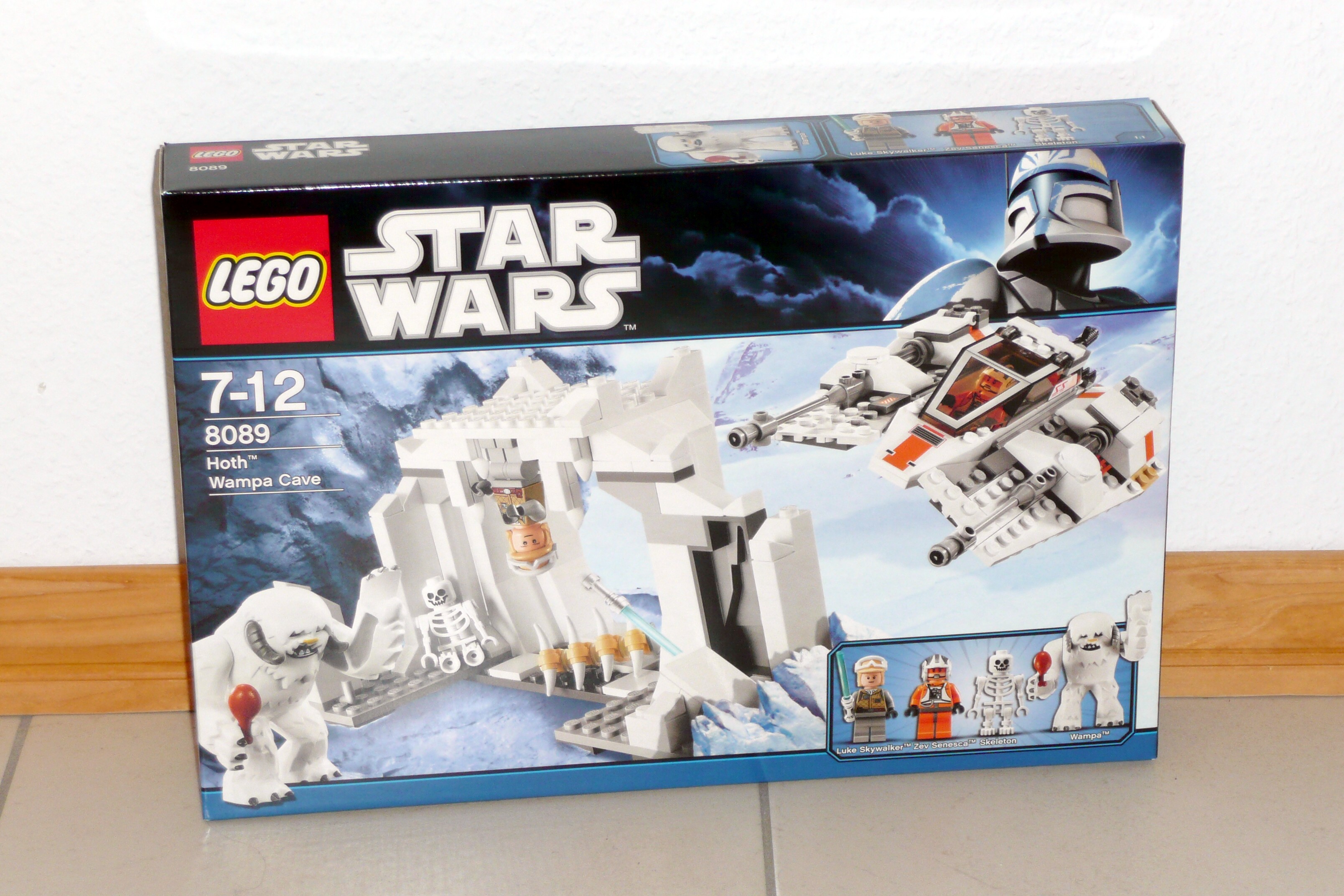 8089-10-100-hoth_wampa_cave.jpg