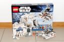 8089-10-102-hoth_wampa_cave.jpg