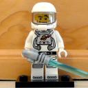 8683-30-13-01-minifigures.jpg