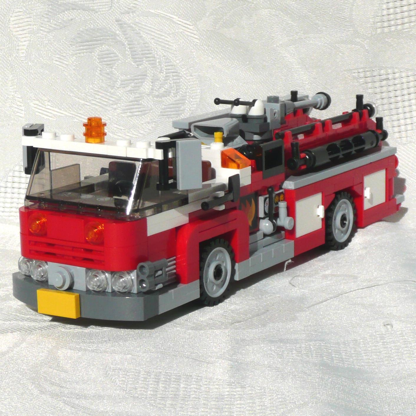 feuerwehrwagen-050-100-mack.jpg