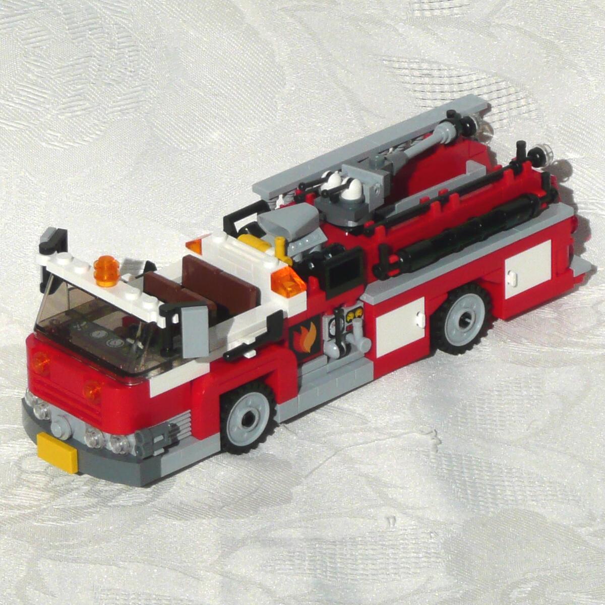 feuerwehrwagen-050-102-mack.jpg