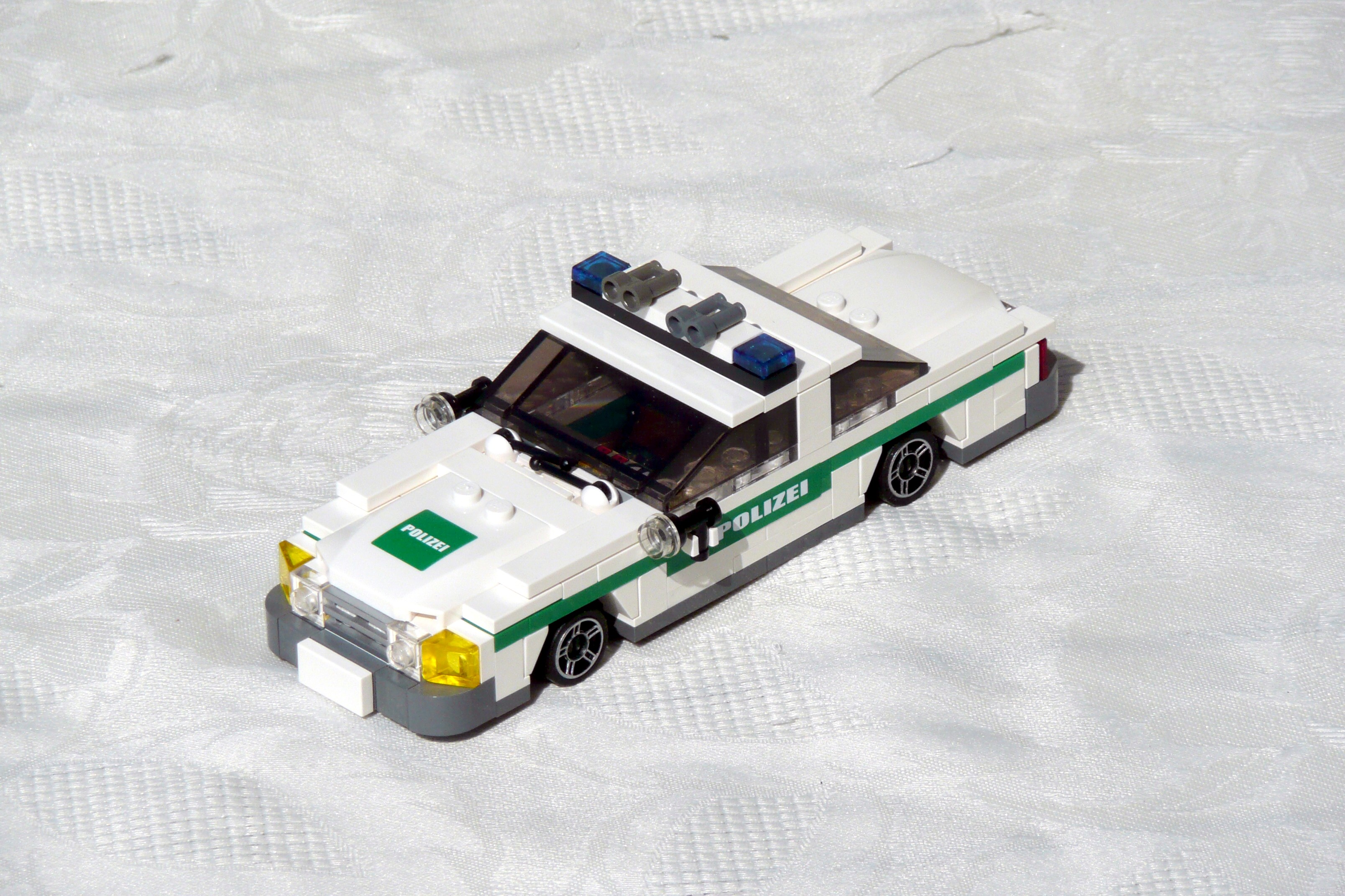 polizeiauto-00-09-10-10-polizei.jpg
